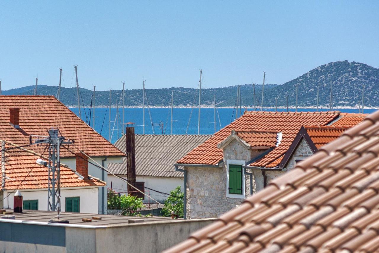 Family Petrov Apartments Vodice Bagian luar foto