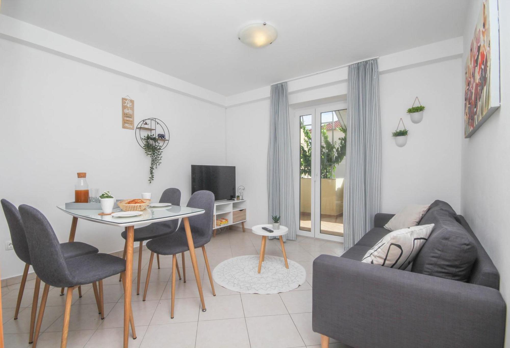 Family Petrov Apartments Vodice Ruang foto